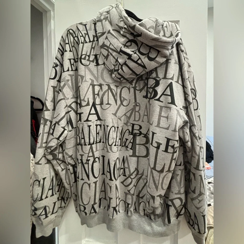 Men’s Logo Balenciaga Zip Up Hoodie - Picture 1 of 2